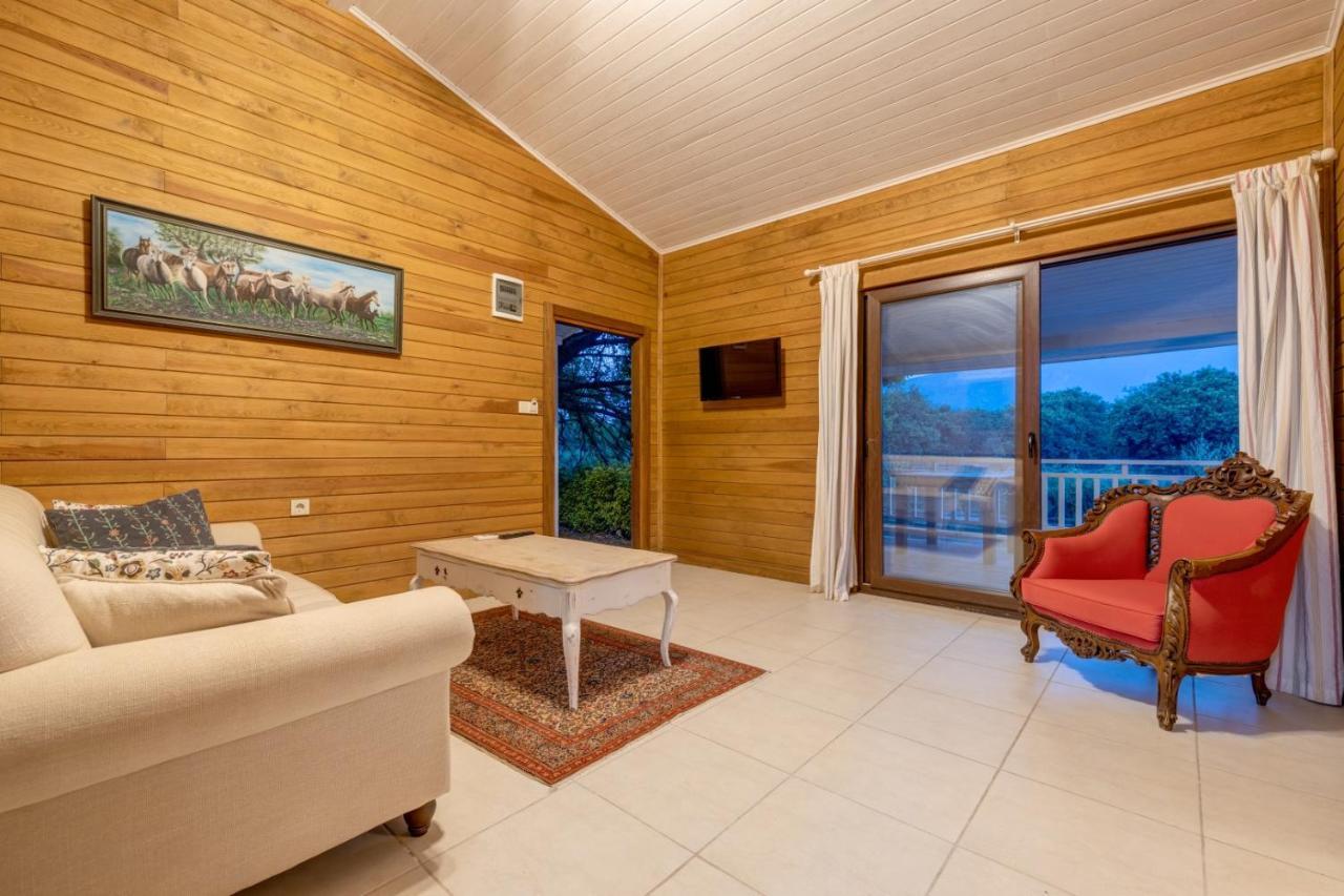 Turkuazkoey Guest House ฟินิเค ภายนอก รูปภาพ